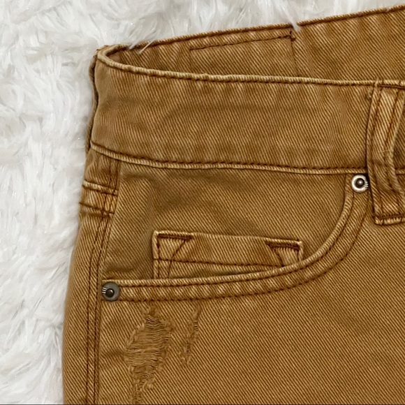 Urban Outfitters BDG Low Rise Dolphin Fray Jean Shorts Cutoffs Low Rise Denim - Picture 3 of 11